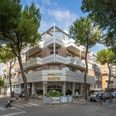Hotel Astro Lignano Sabbiadoro Exterior photo